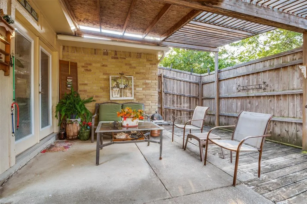7430 Cloverglen Drive