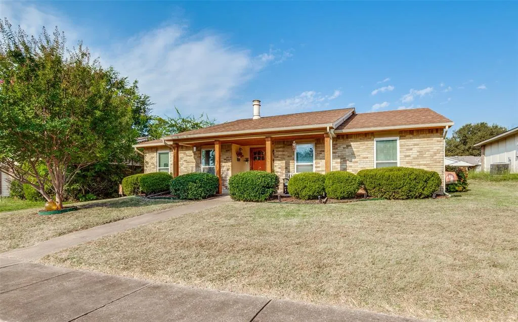 7430 Cloverglen Drive