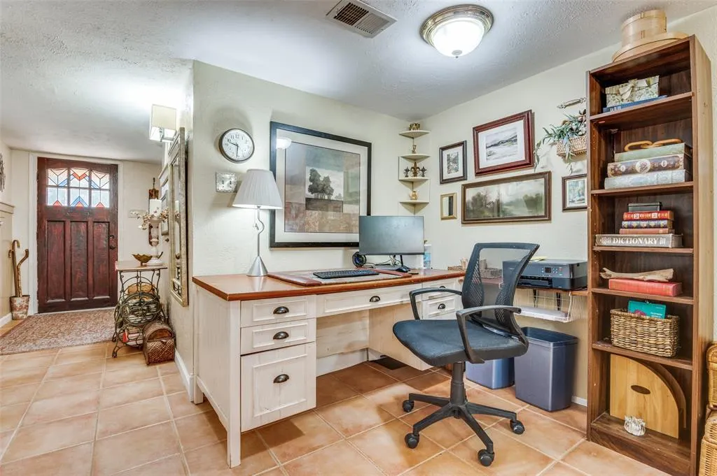7430 Cloverglen Drive