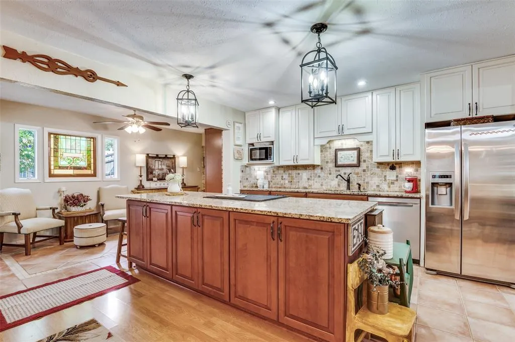 7430 Cloverglen Drive