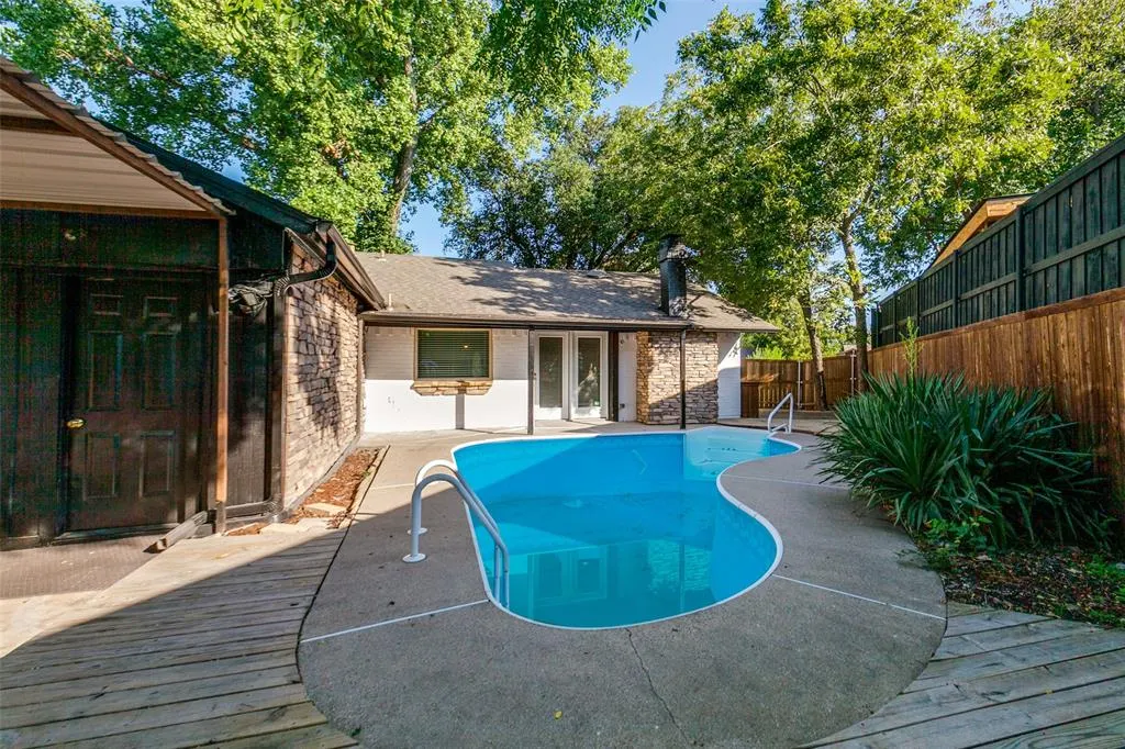 1406 Cotillion Drive