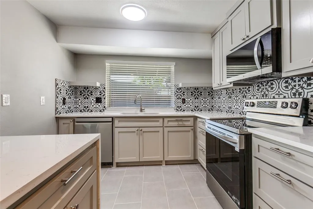 1406 Cotillion Drive