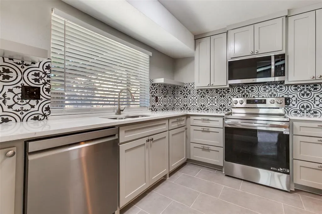 1406 Cotillion Drive
