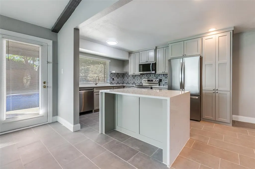 1406 Cotillion Drive