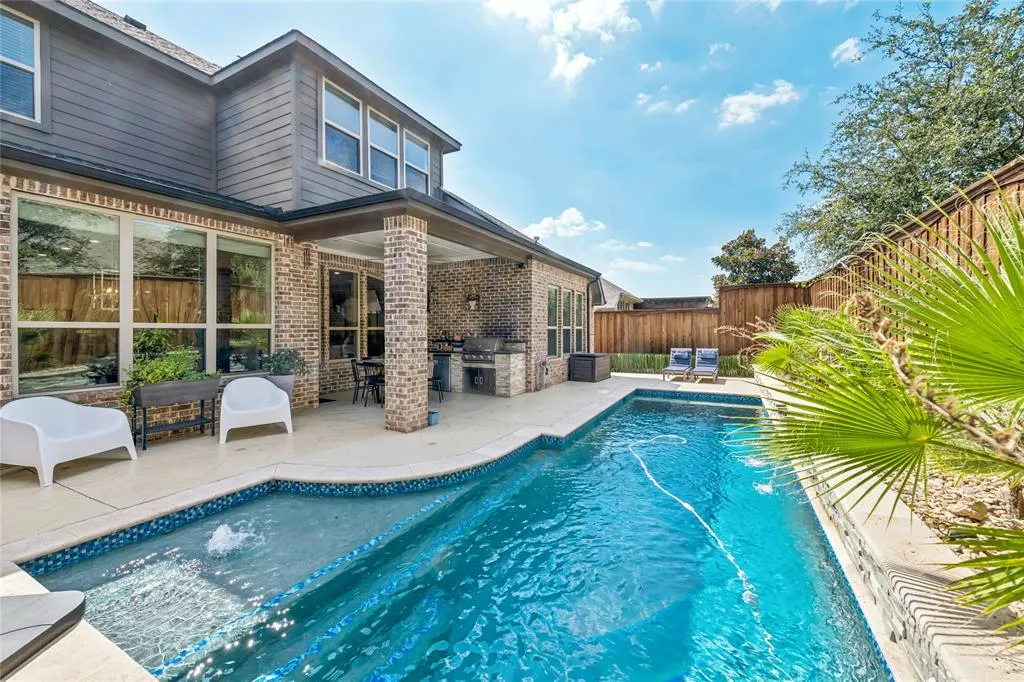 7004 Denali Drive