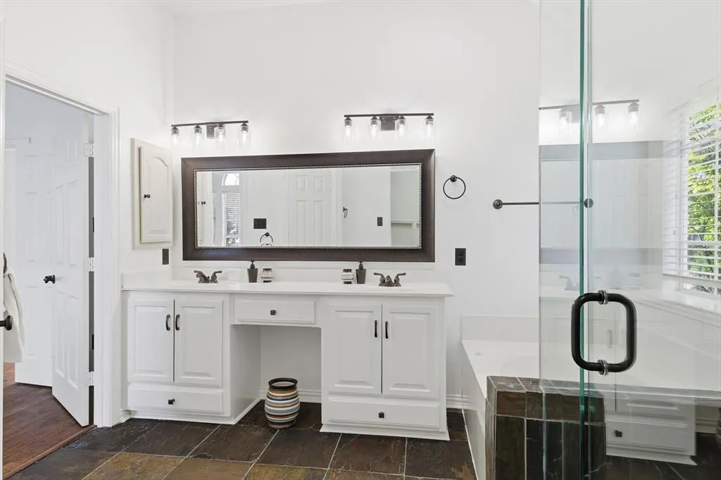 1506 Greenbriar Drive