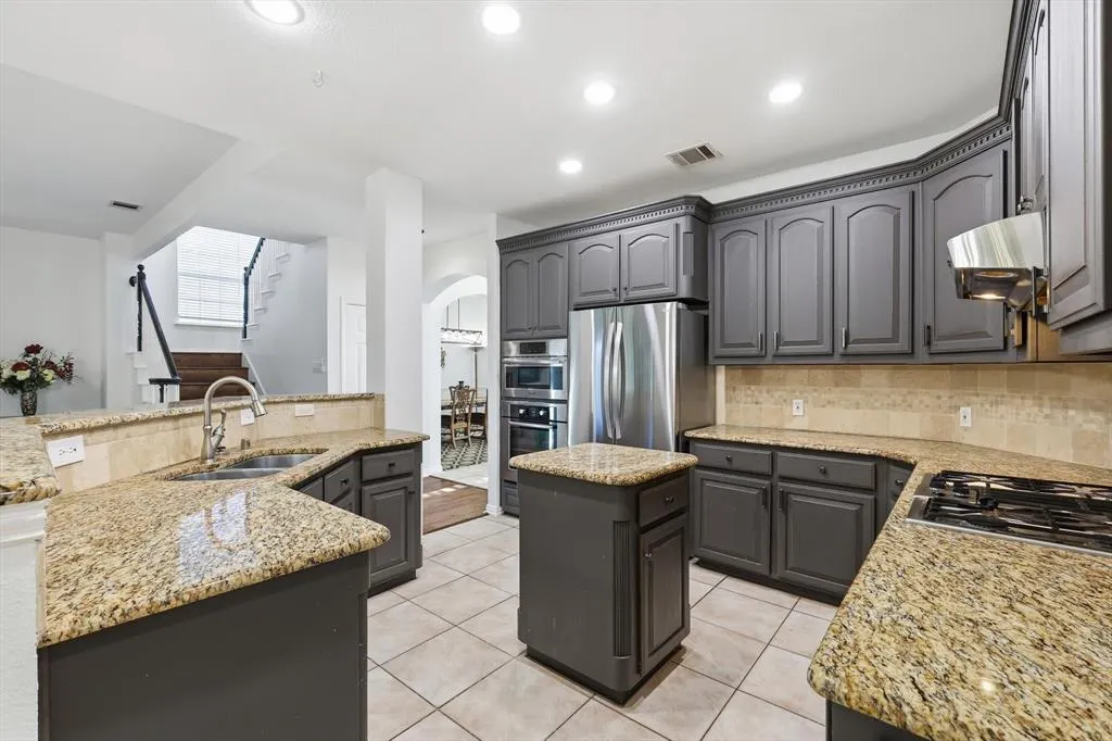 1506 Greenbriar Drive