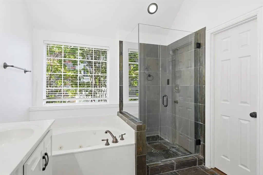 1506 Greenbriar Drive