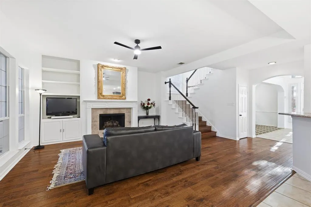 1506 Greenbriar Drive