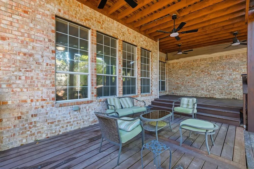 1506 Greenbriar Drive