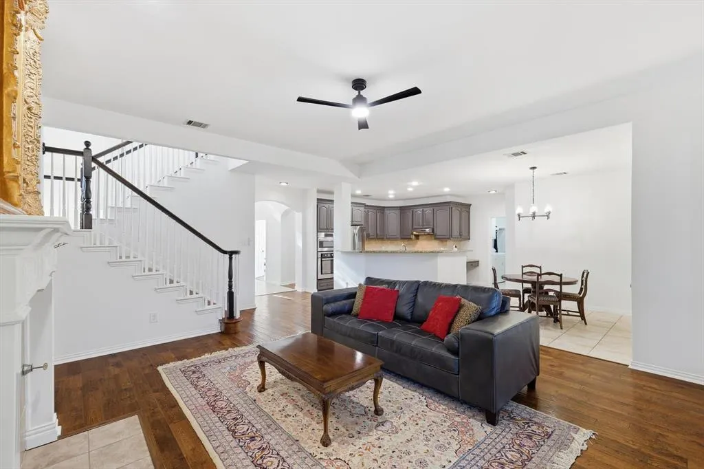 1506 Greenbriar Drive