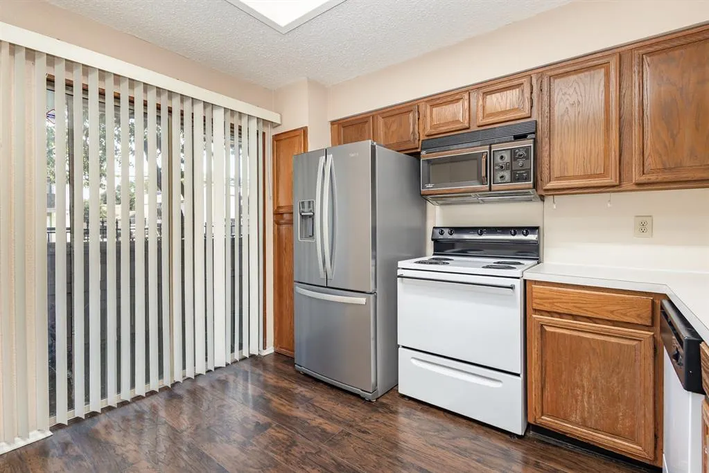 5740 Martel Avenue, #B3