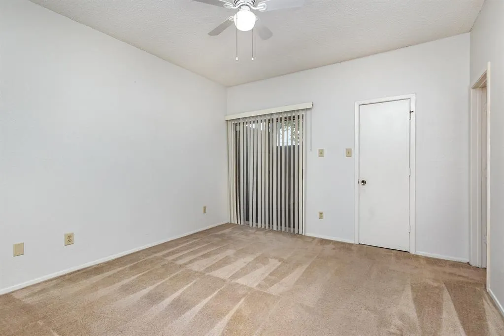 5740 Martel Avenue, #B3