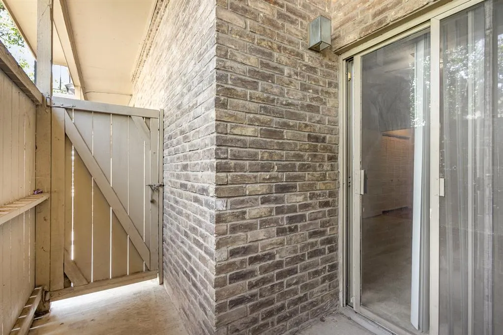 5740 Martel Avenue, #B3