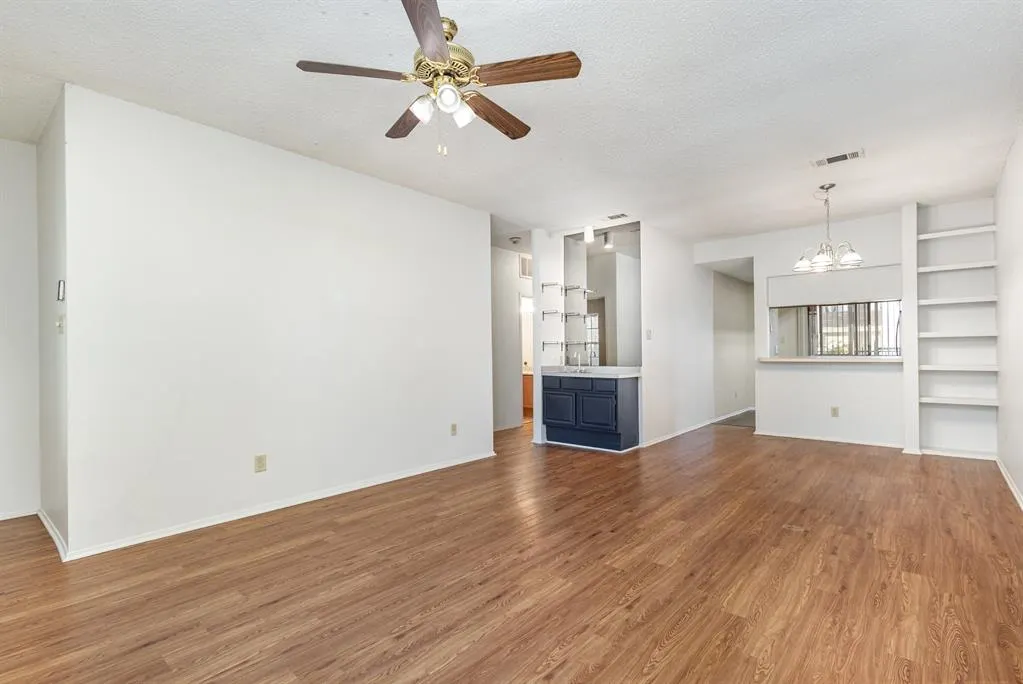 5740 Martel Avenue, #B3