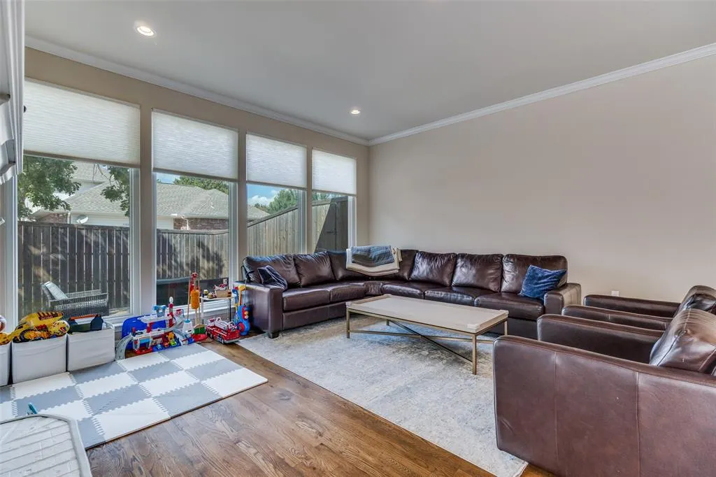4009 Stonehollow Way