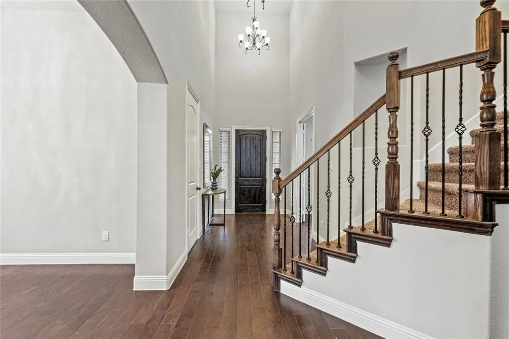 7901 Weatherford Trace