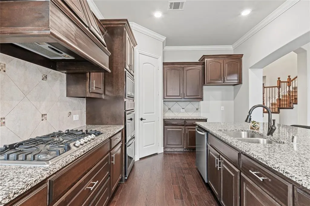 7901 Weatherford Trace