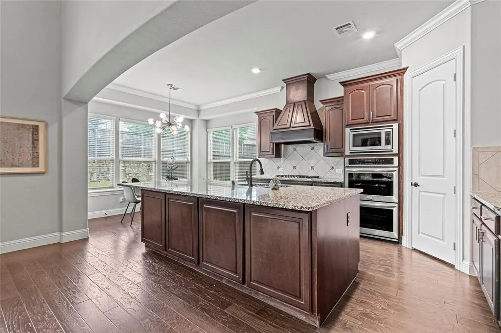 7901 Weatherford Trace