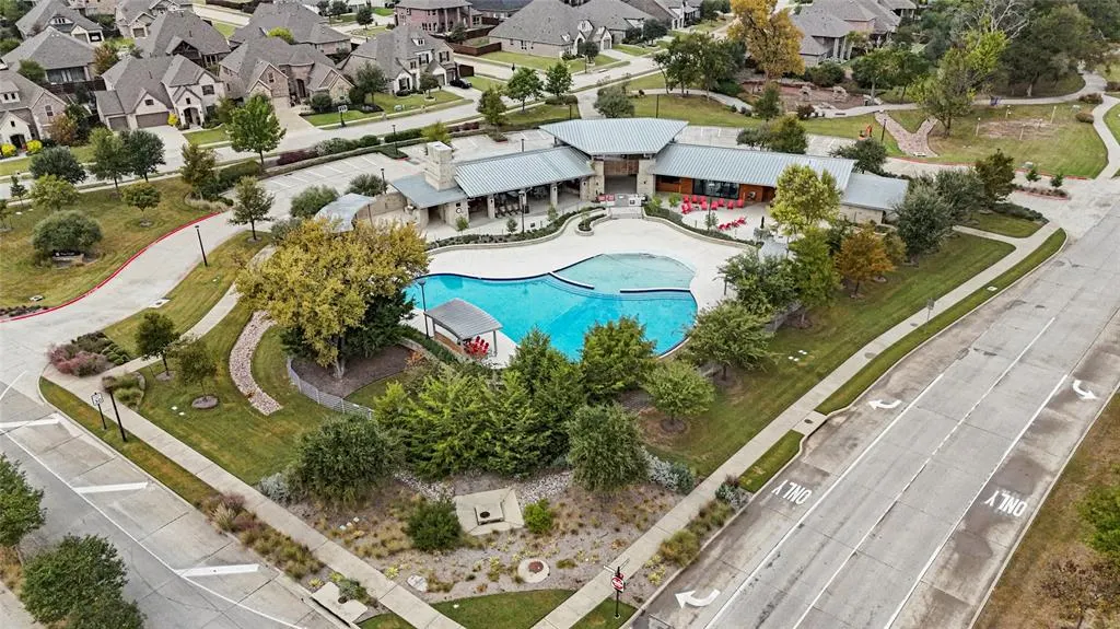 7901 Weatherford Trace