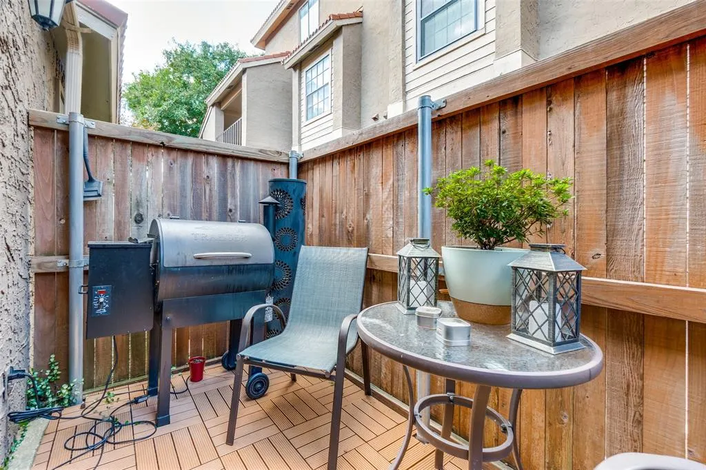 5200 Martel Avenue, #23B