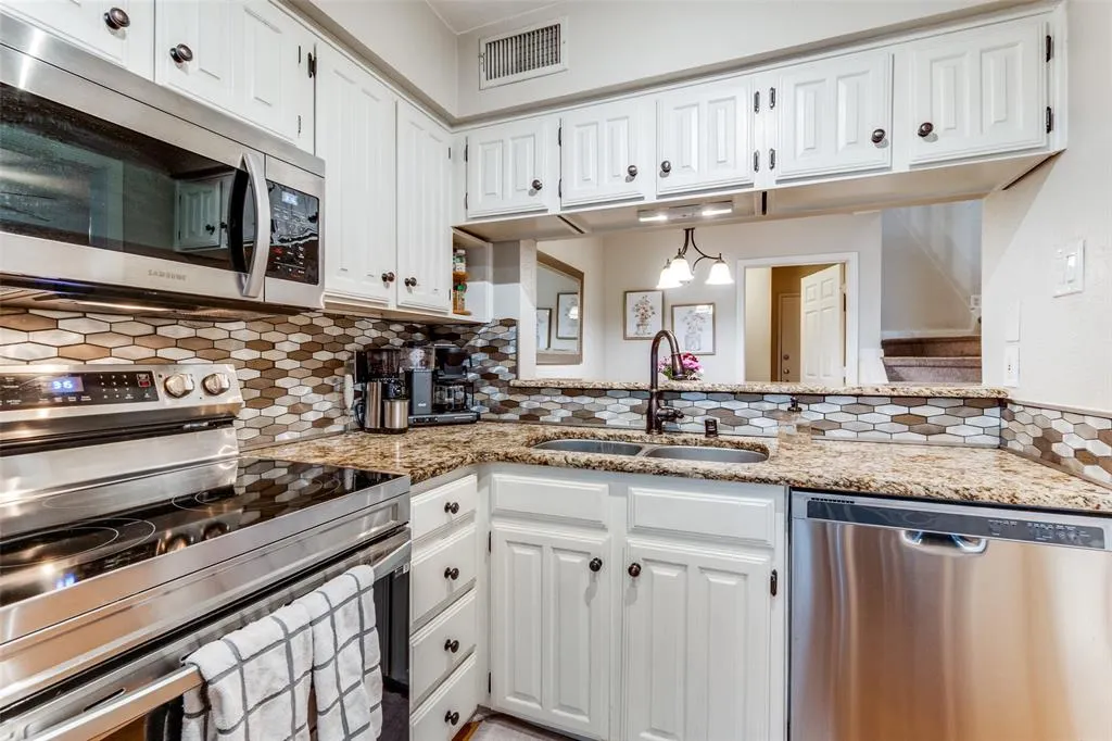 5200 Martel Avenue, #23B