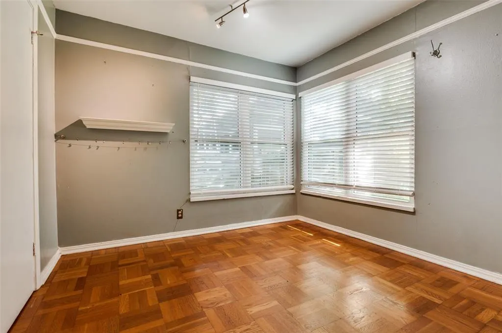 1207 Cascade Avenue