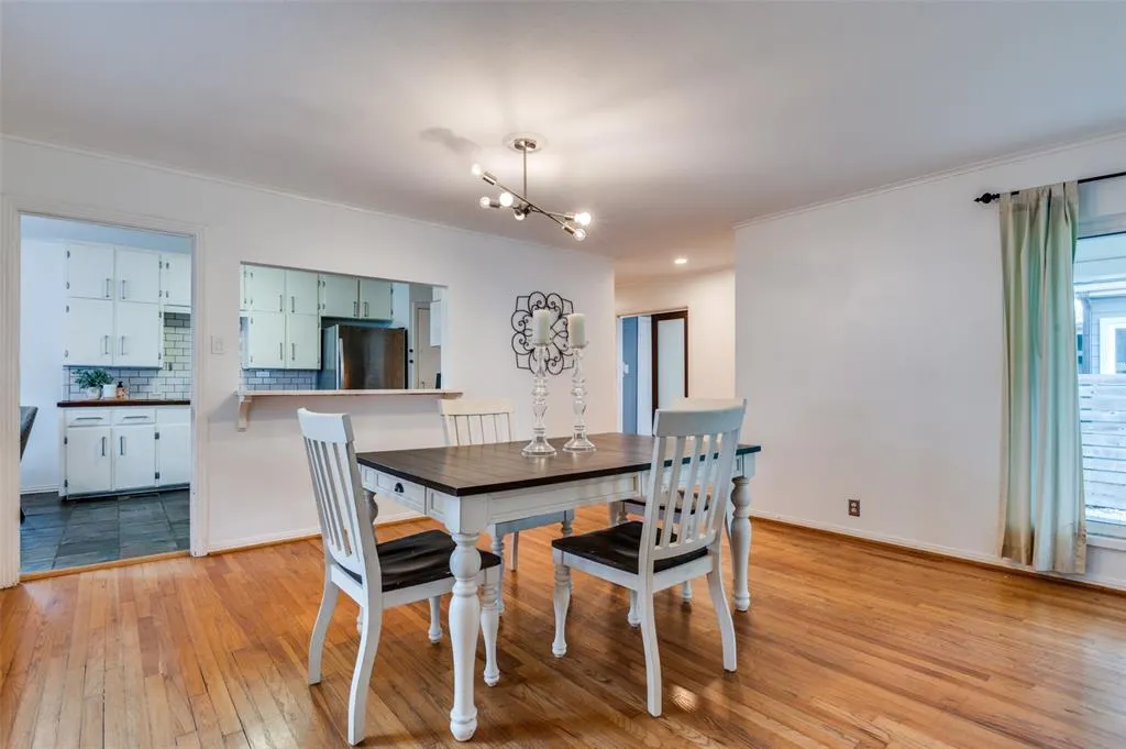 1207 Cascade Avenue