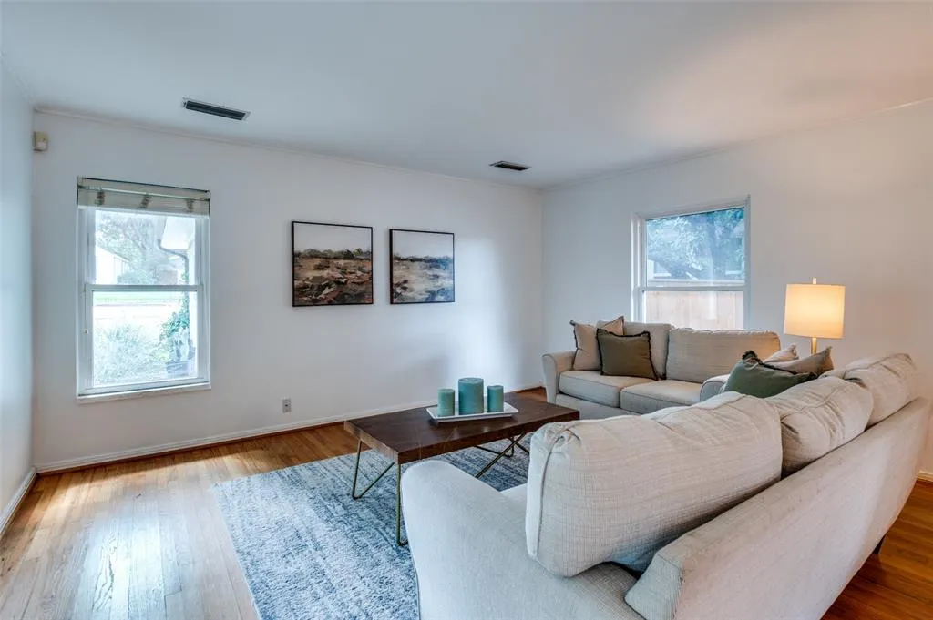 1207 Cascade Avenue