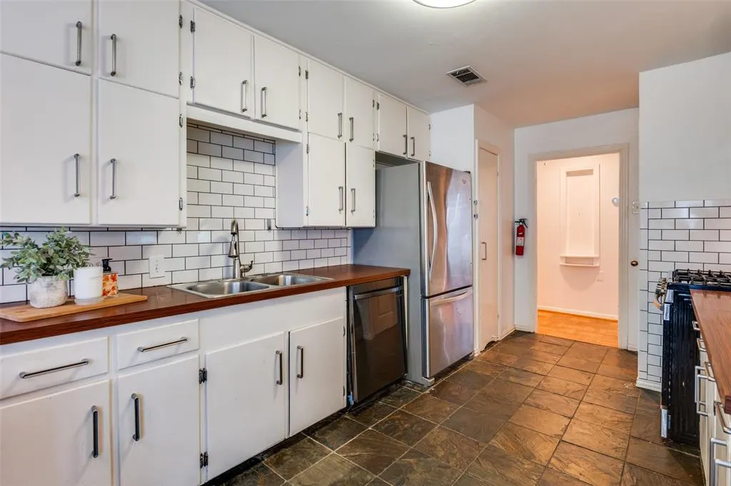 1207 Cascade Avenue