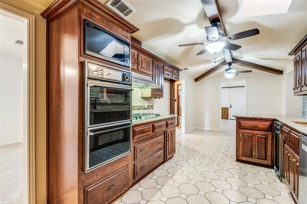 3104 Canterbury Drive