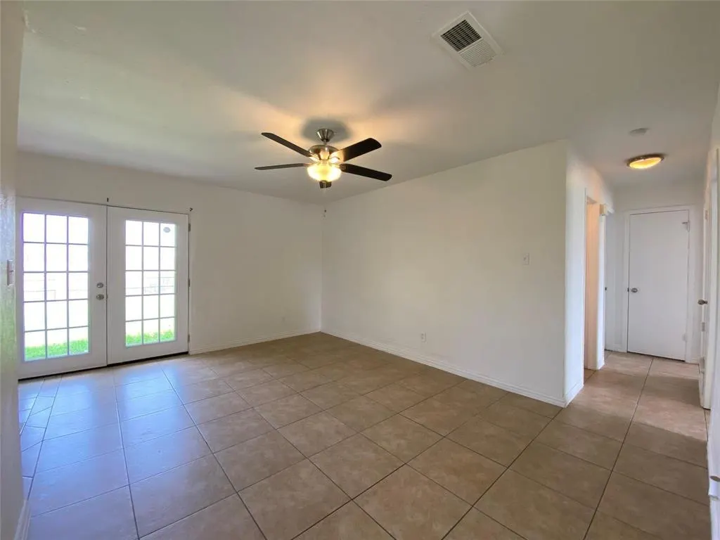 6510 Cinnamon Oaks Drive