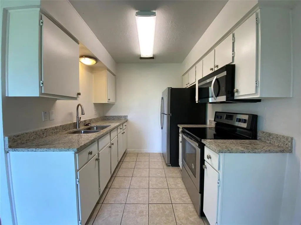 6510 Cinnamon Oaks Drive