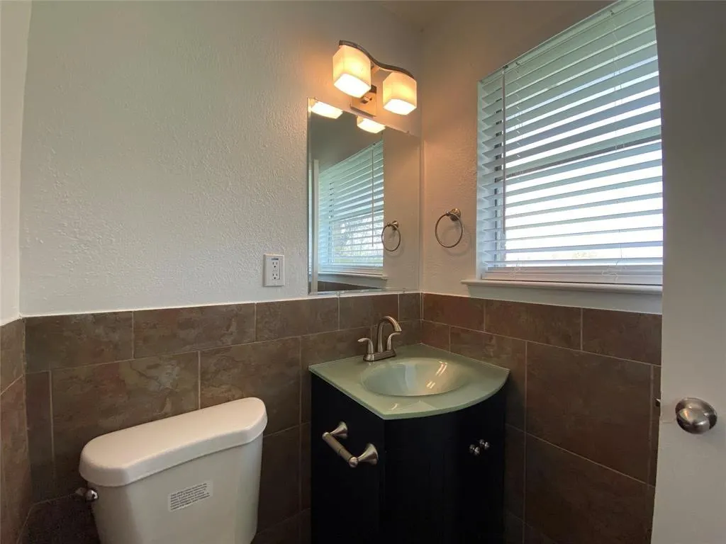 6510 Cinnamon Oaks Drive