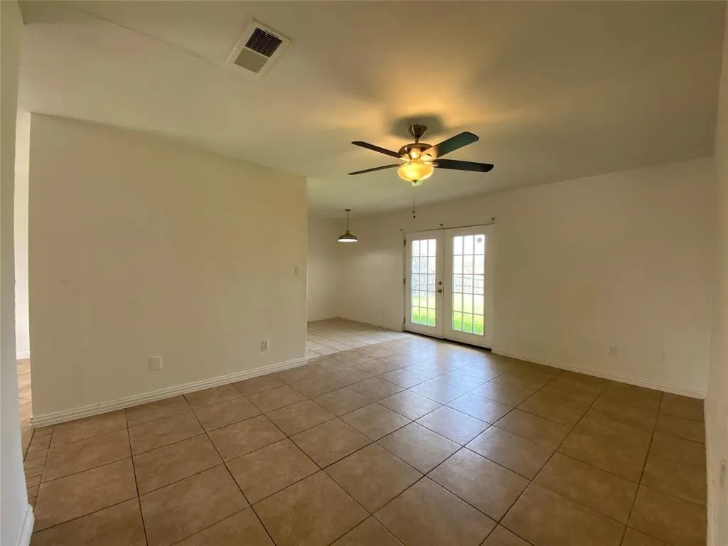 6510 Cinnamon Oaks Drive