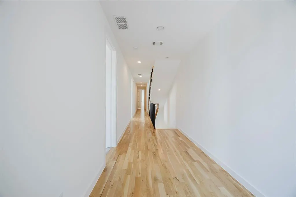 5433 Melrose Avenue