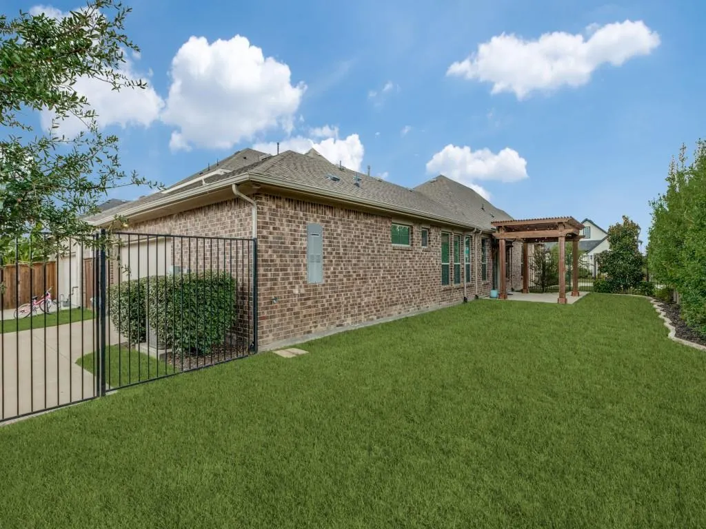 12995 Shepherds Hill Lane