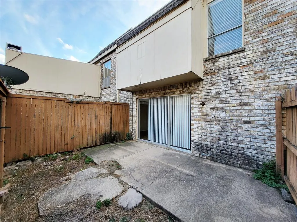 220 Village North Drive