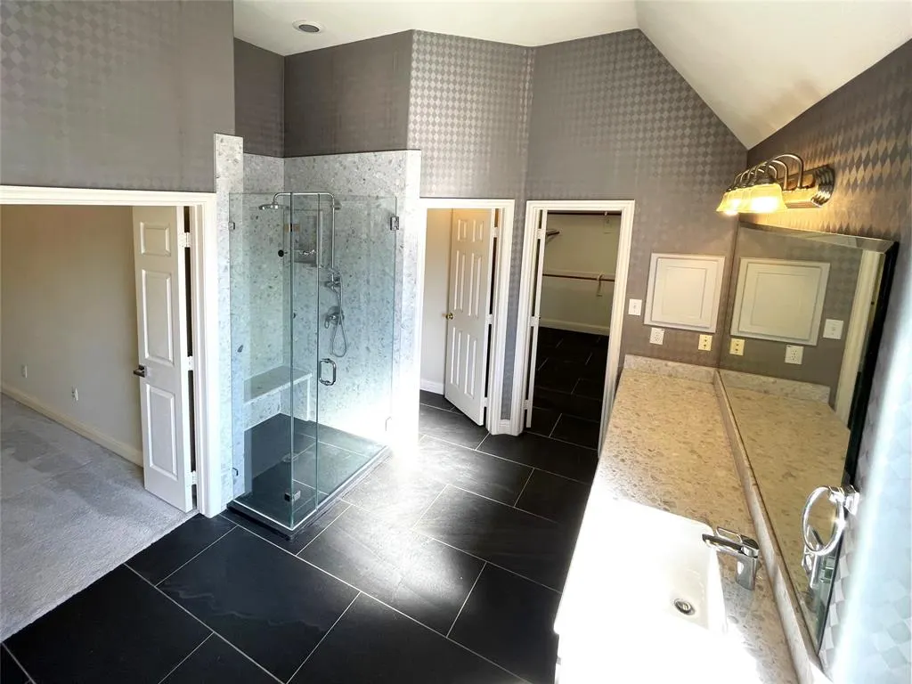 6709 Fountain Grove Drive