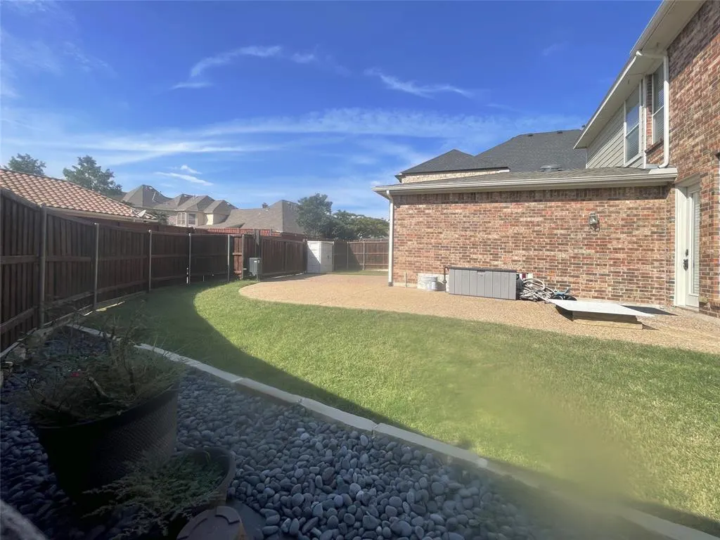 6709 Fountain Grove Drive