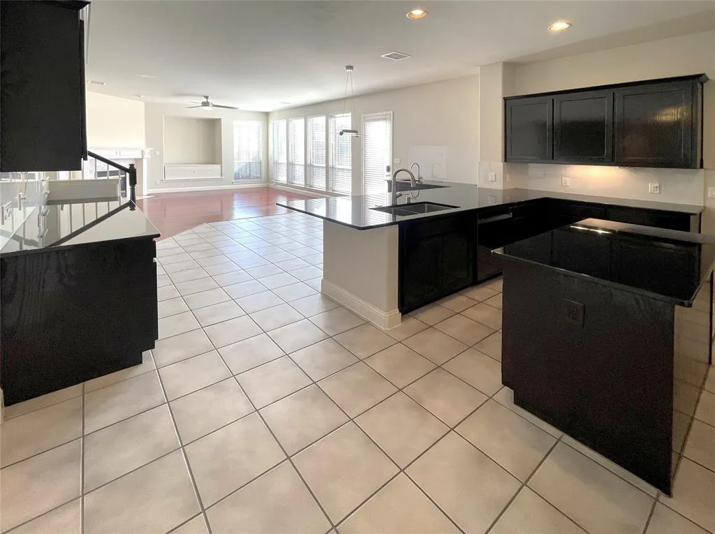 6709 Fountain Grove Drive