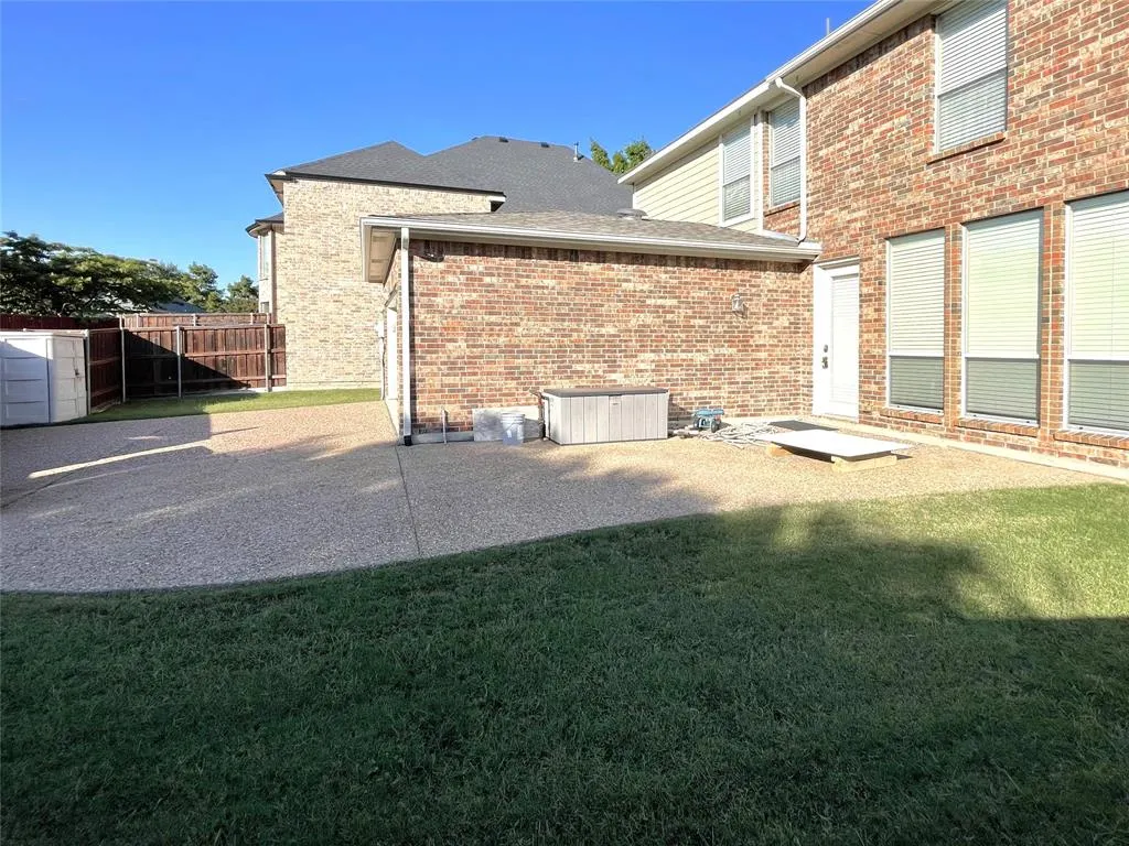 6709 Fountain Grove Drive