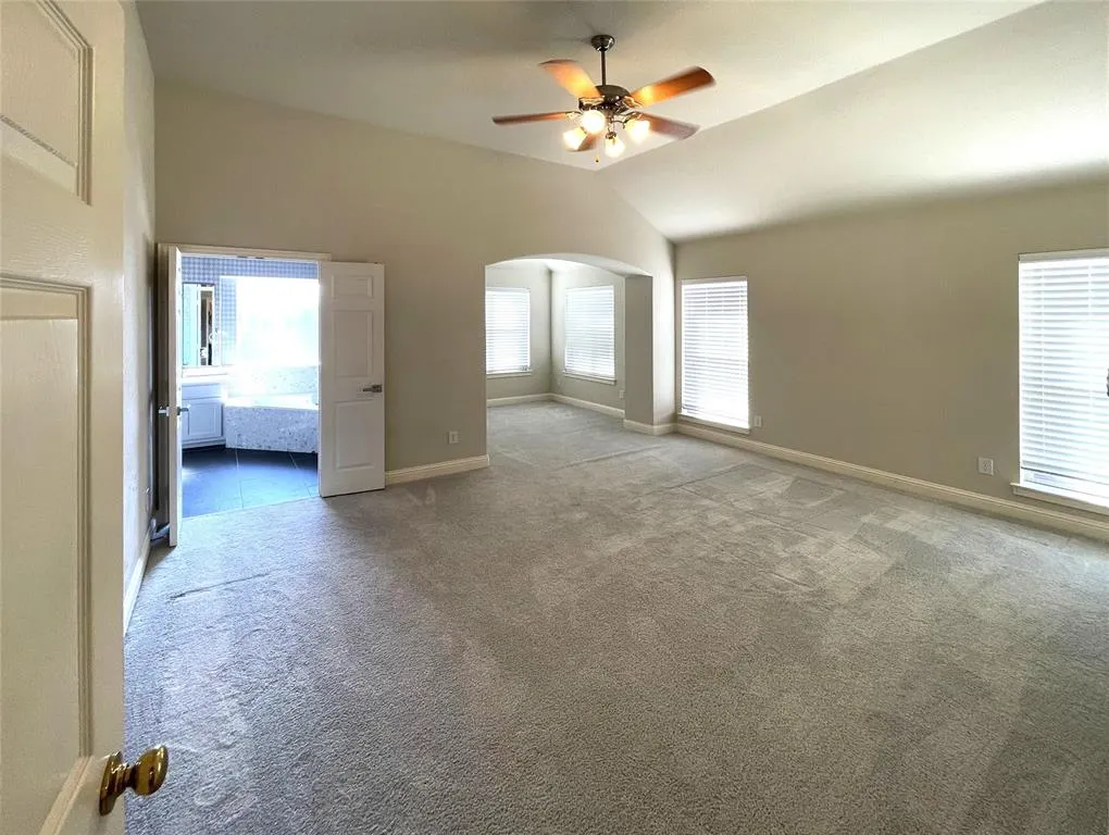 6709 Fountain Grove Drive