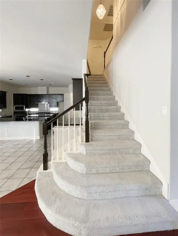 6709 Fountain Grove Drive