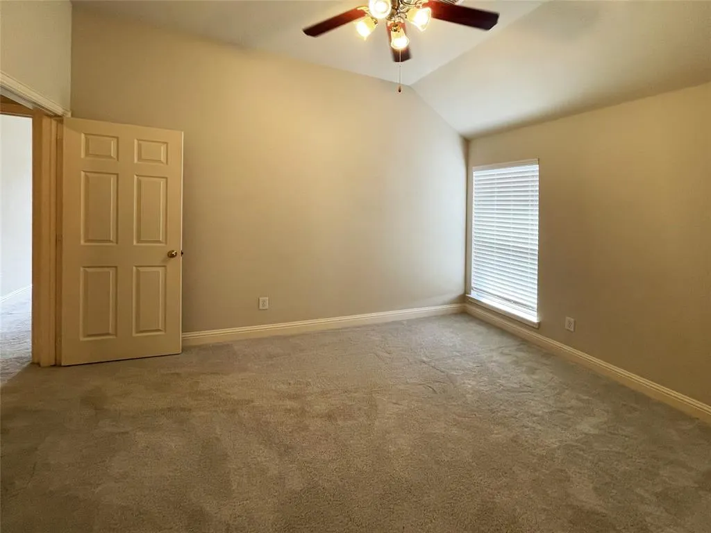 6709 Fountain Grove Drive