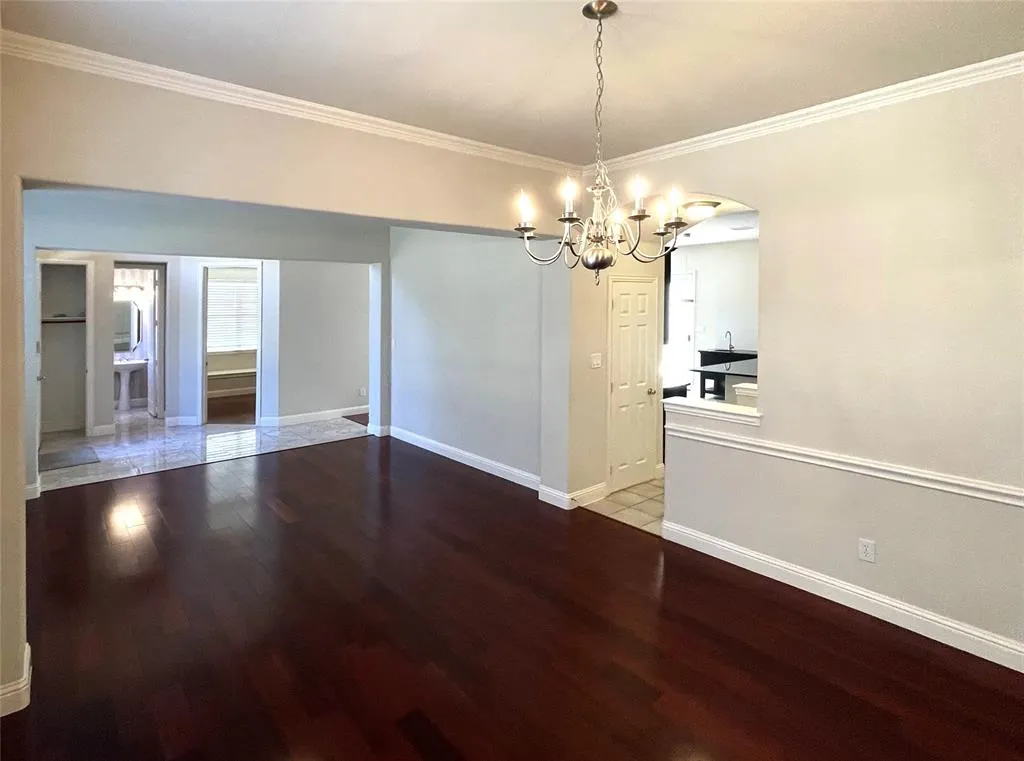 6709 Fountain Grove Drive