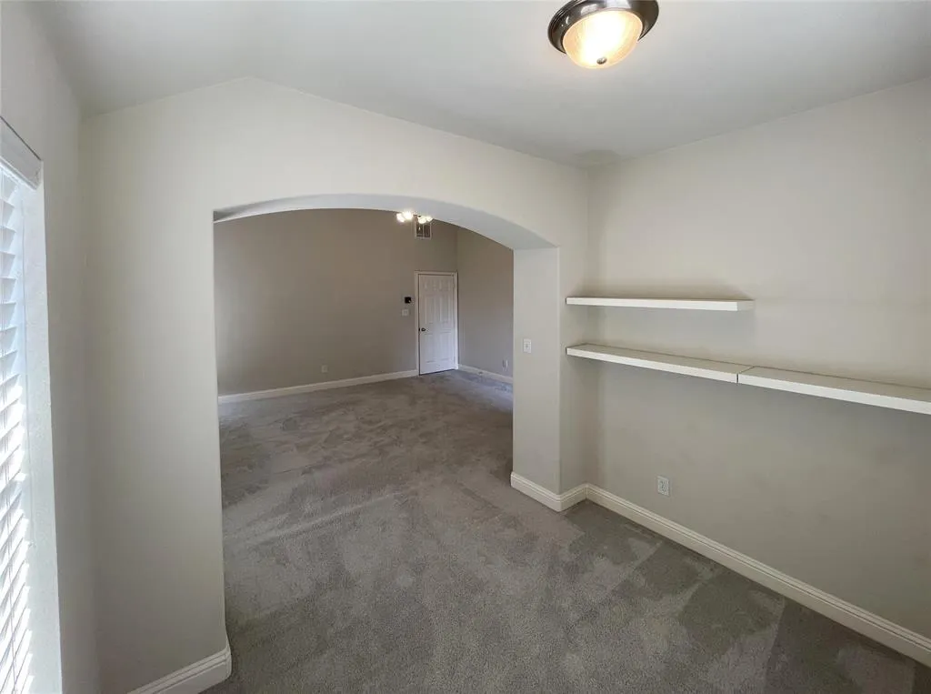 6709 Fountain Grove Drive