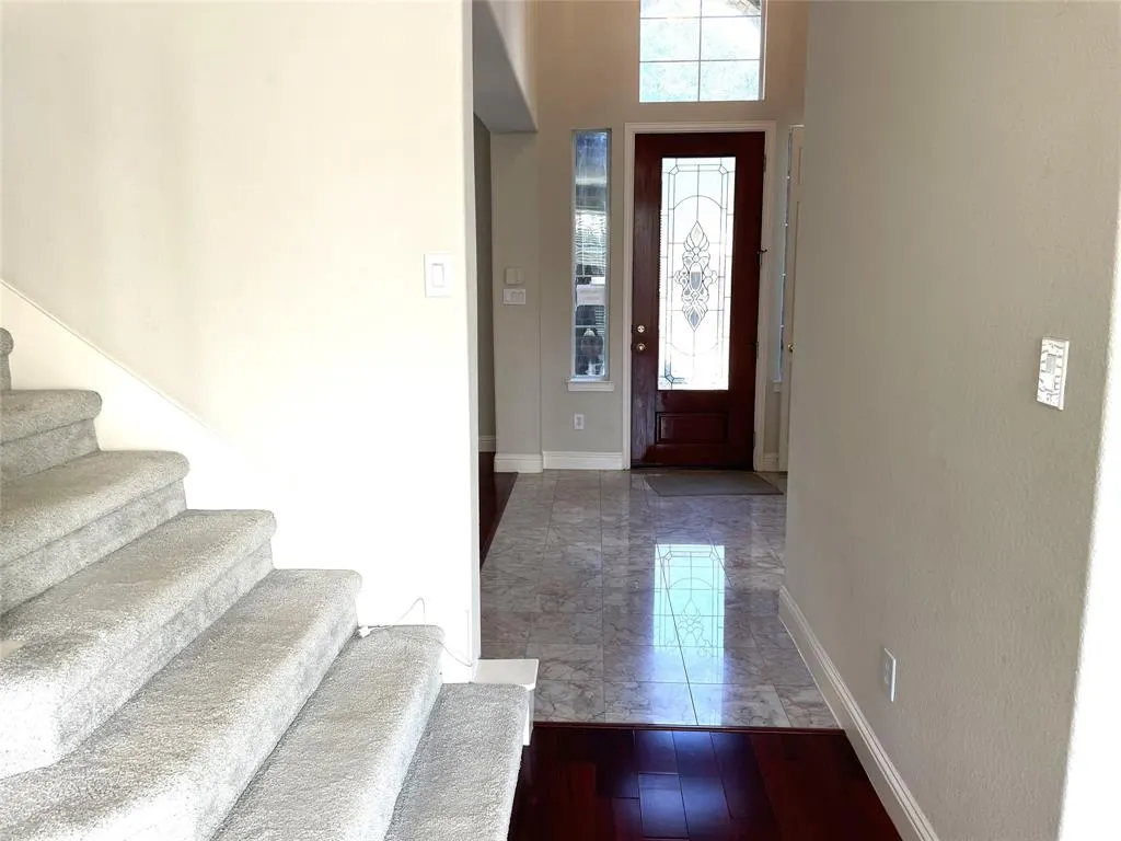 6709 Fountain Grove Drive