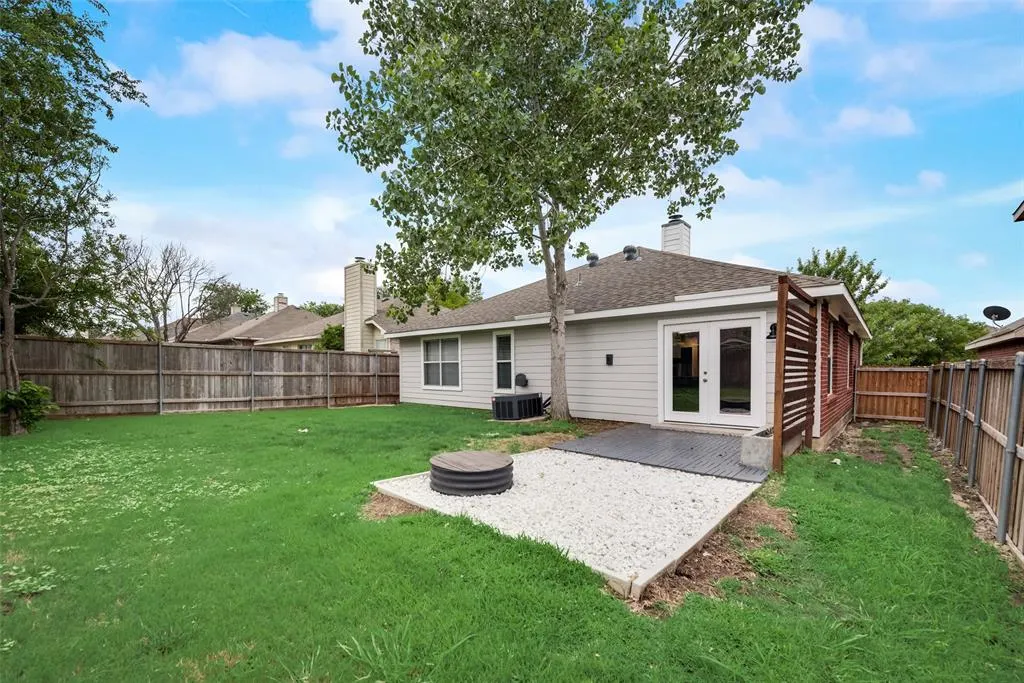 9216 Newport Lane