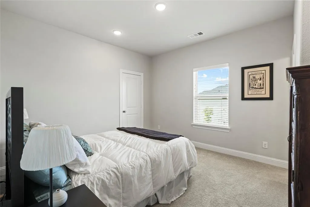 3418 River Trail